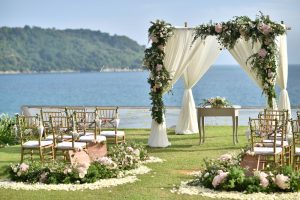 What can you do for outdoor weddings others than bubbles